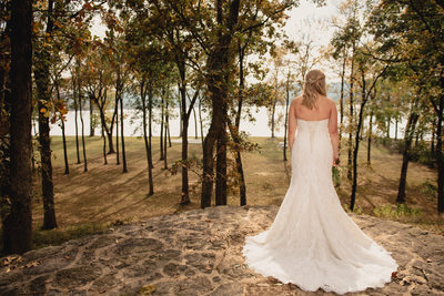 Bridal Portraits at the Park on the River