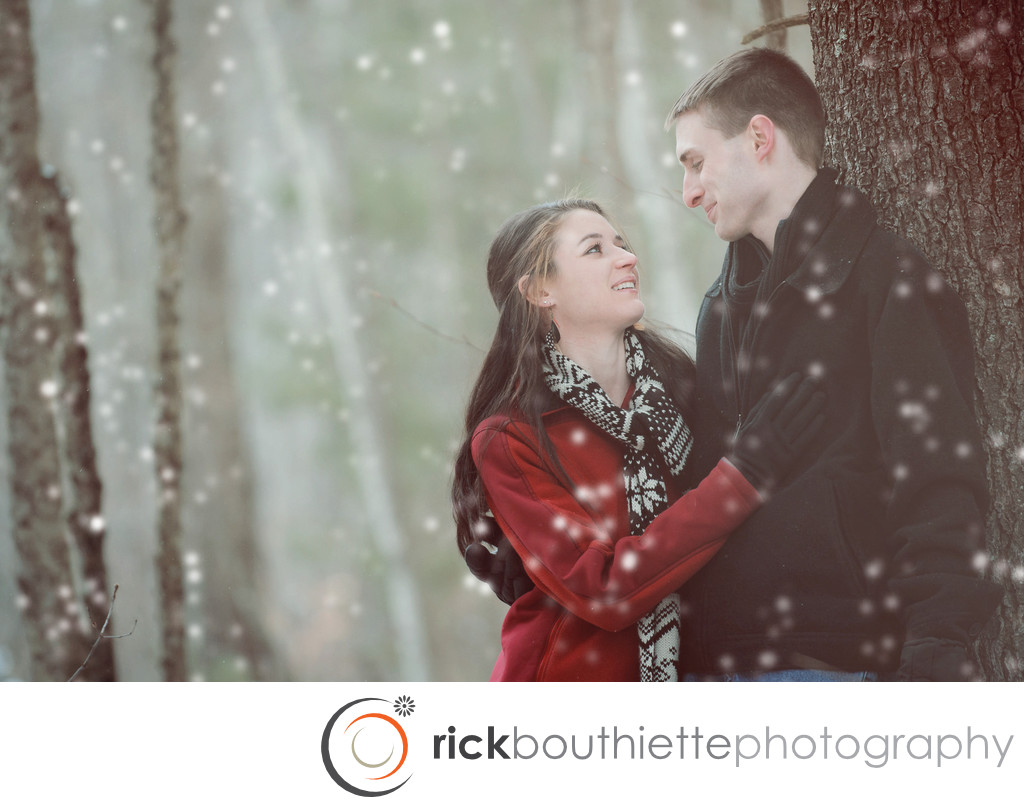 NEW HAMPSHIRE ENGAGEMENT SESSION IN THE SNOW