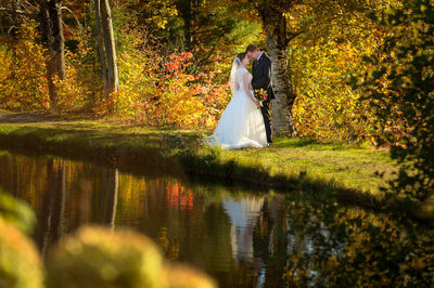 LOVE BY THE LAKE - INDIAN HEAD RESORT FALL WEDDING