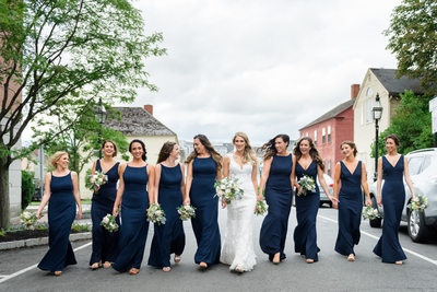 Bride And Bridesmaids Take To The Streets - Hilton Garden Inn In Portsmouth