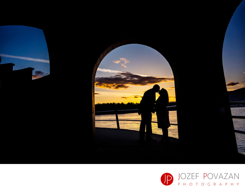 Engagement photos Stanley park cool sunset silhouette 