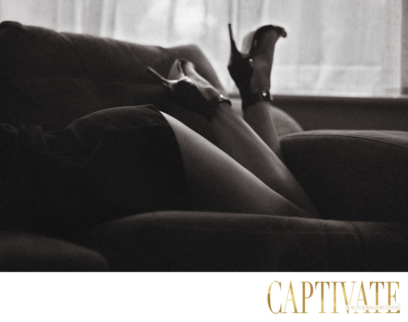 Surrey Boudoir Studio, balck and white, vintage glamour, Hollywood Glamour Surrey Boudoir Studio, balck and white, vintage glamour, Hollywood Glamour