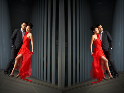 Symmetry and Refection in Engagement Photos 