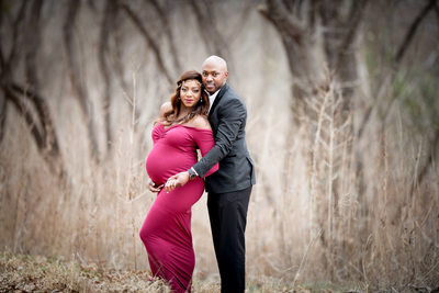 Outdoor photography locations for maternity sessions