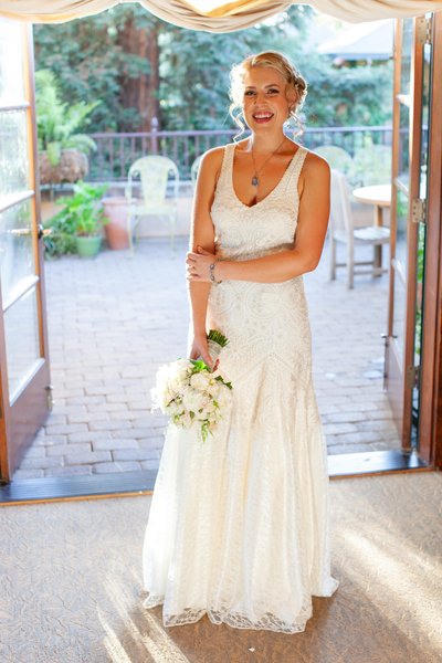 Wine and Roses Bridal Photo 