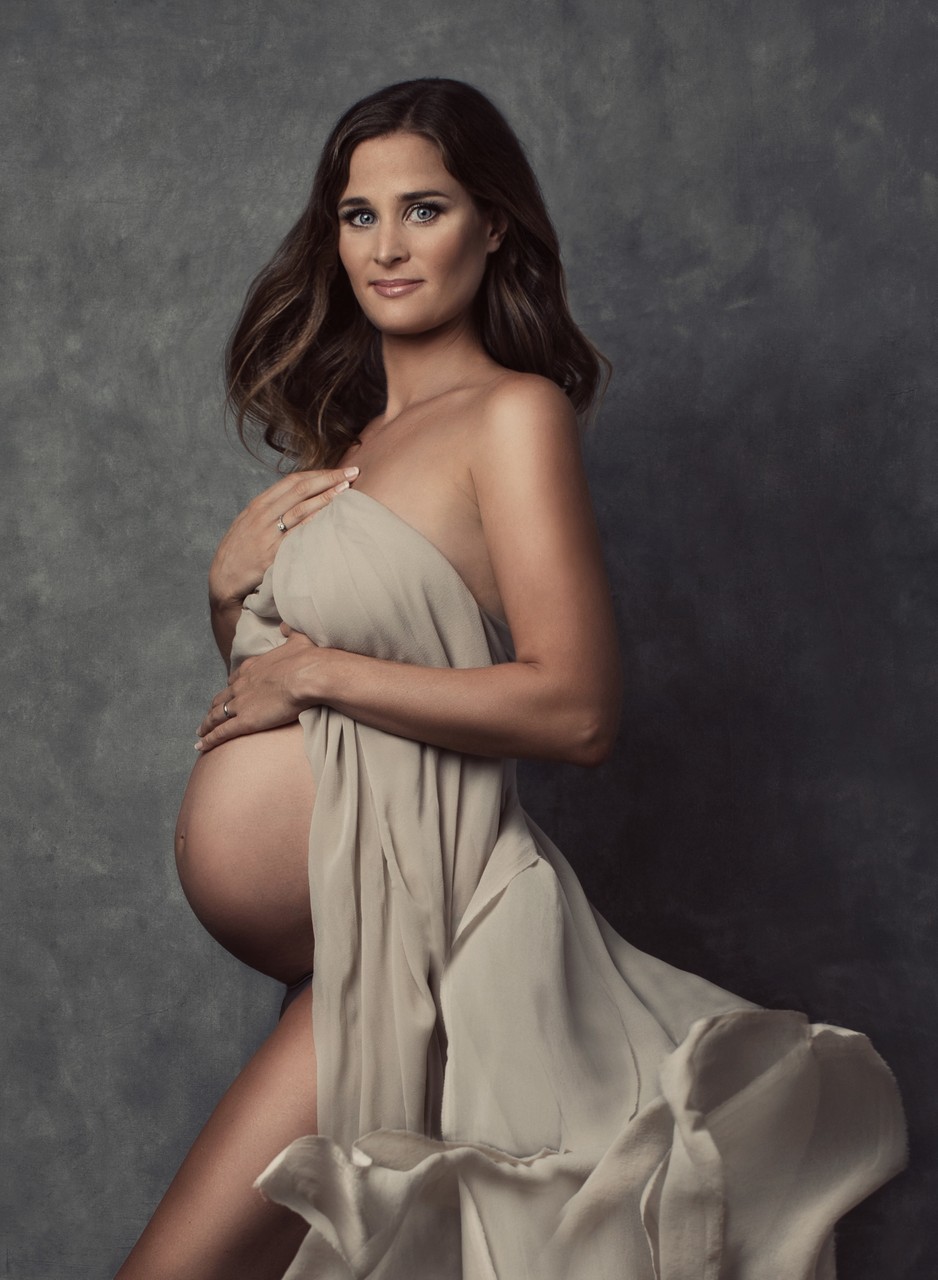 Modern Maternity Portrait Photography Bettina Battaglia