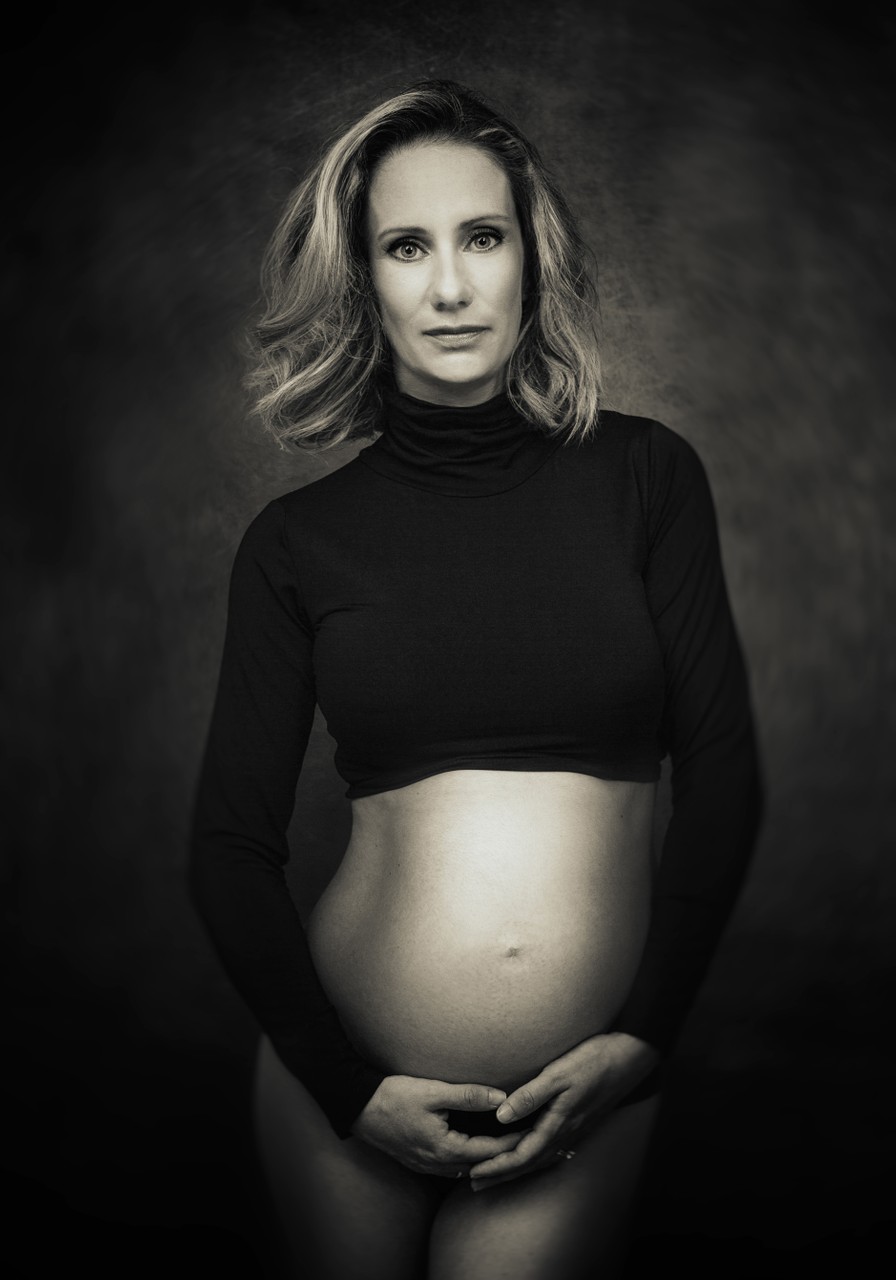Top Amsterdam Maternity Portrait Photographer Battaglia