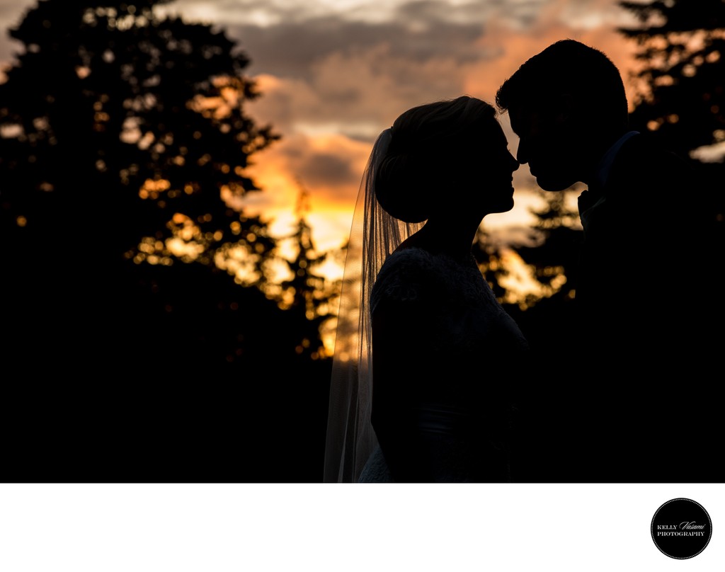 Botanical Garden Wedding | Sunset bride and groom