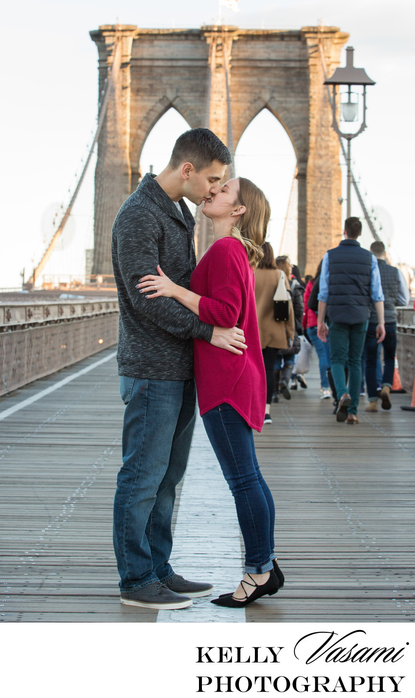 Brooklyn Bridge Kissing Couple | Engagement Photos