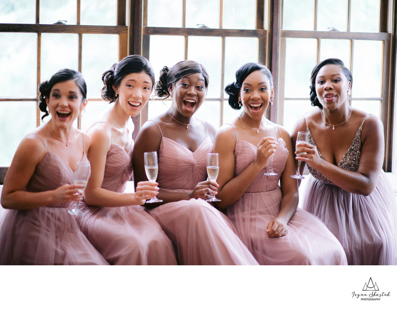 Top 11 Photos Every Bride Must Have With  Bridesmaids