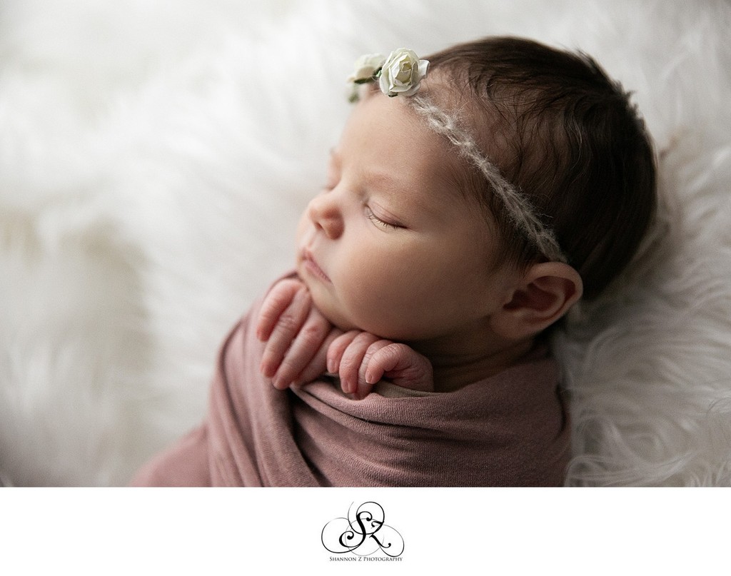 Soft Baby Photos: Newborn Girl