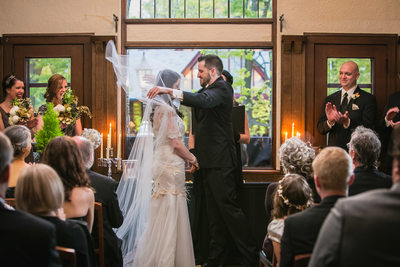 Kiss the Bride: The Grove at Redfield Estattes