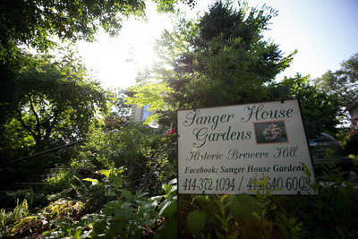 Sanger House Gardens: Intimate Weddings