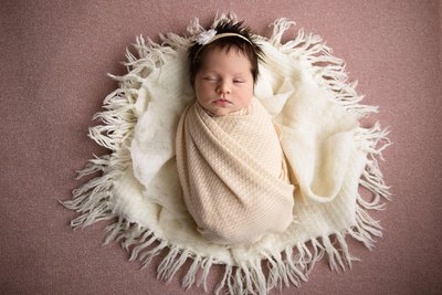 Photography for Newborns: Baby Girl with Pink and cream