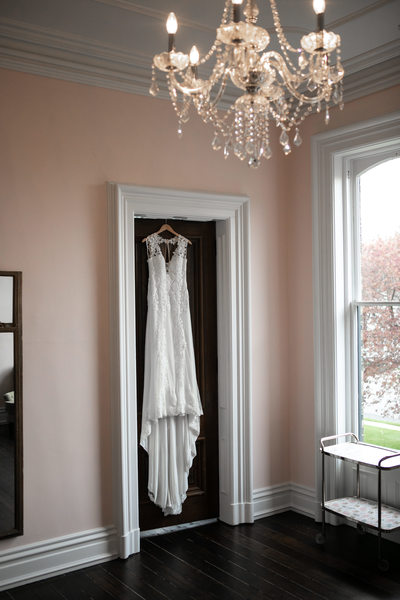 Hanging the Dress: Murray Mansion