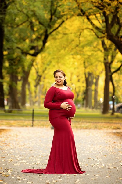 Central Park Maternity Photo Idea