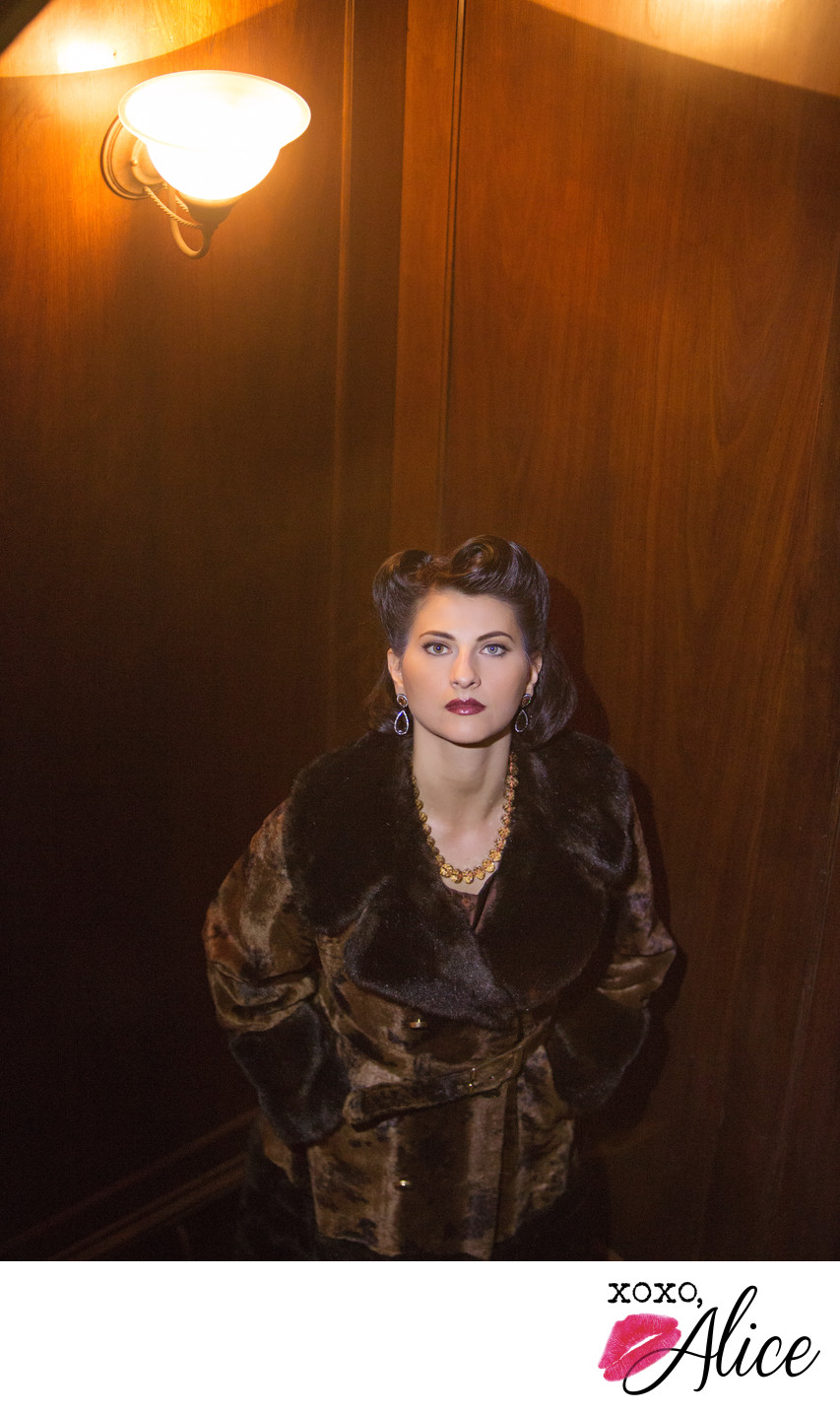 vintage style boudoir portraits fur coat glamrous