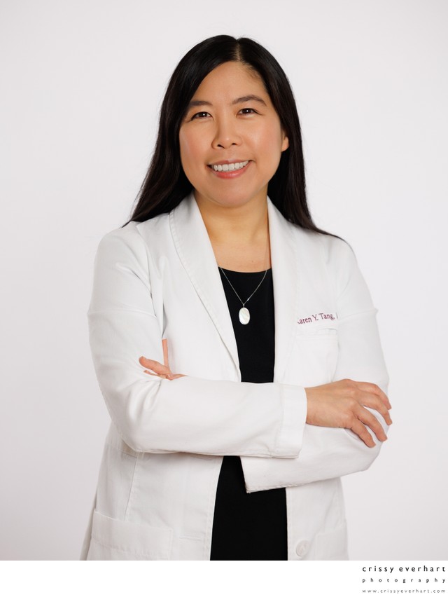 Easy and Quick Headshots for Medical Professionals Easy and Quick Headshots for Medical Professionals