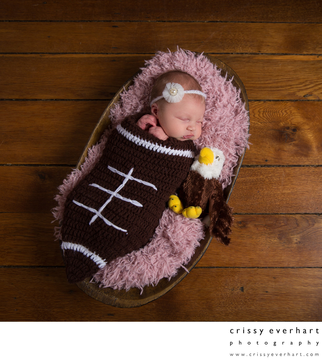 Philadelphia Eagles Newborn Photos - Pink Football