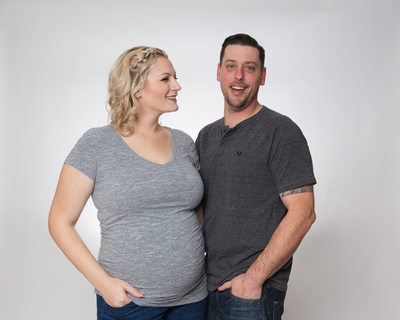 Simple and Casual Pregnancy Couples Photos in Studio