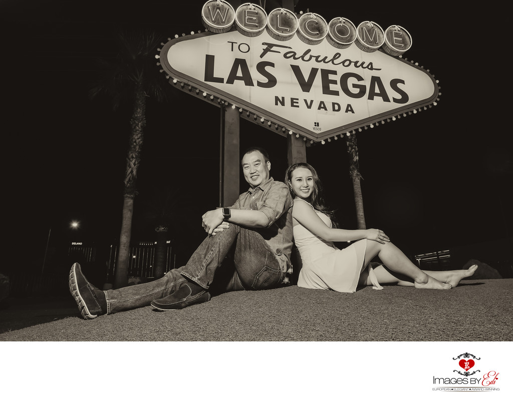 Engagement Session at the Welcome to Fabulous Las Vegas Nevada sign