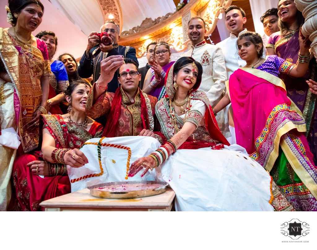 Hindu Wedding Photographer in London, Nikthakar.com