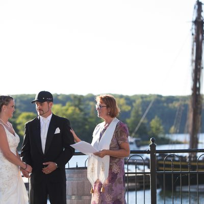 Couple Marries at scenic Discovery Harbour