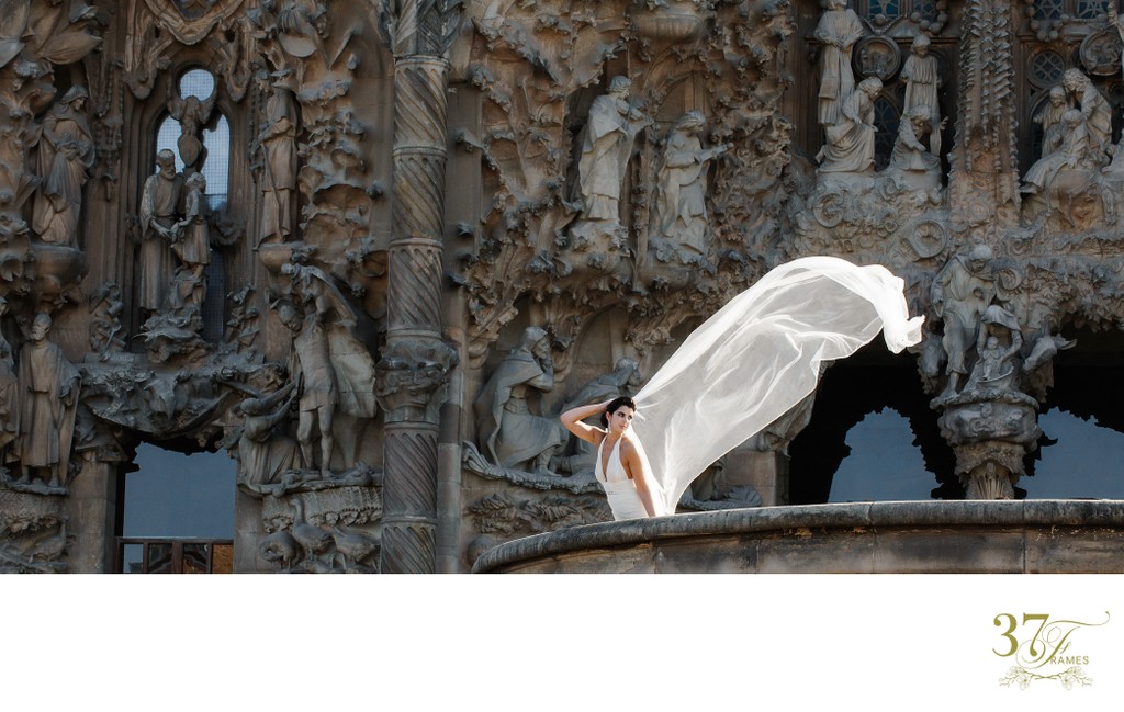 A Wedding at La Sagrada Familia | Barcelona