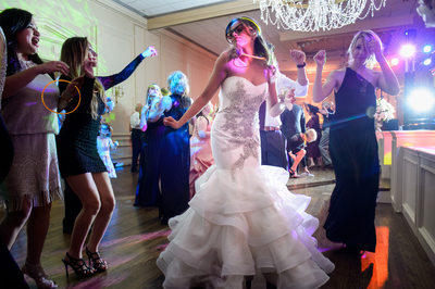 Bride Takes Over Brook Hollow Dance Floor