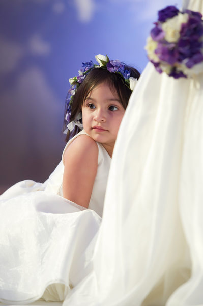 Flower Girl Relaxes During Dallas Wedding At Crescent