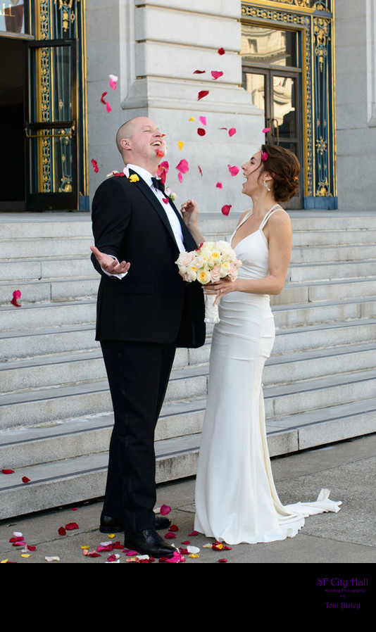 SF City Hall Wedding celebration on the front steps with Confetti
