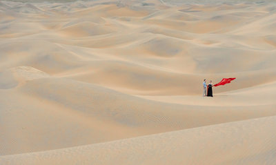 Desert Sand Dunes Styled Pre-Wedding Photo Session