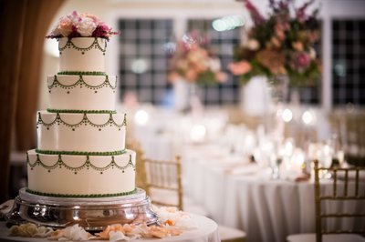 Bonnet Island Estate Wedding Cake