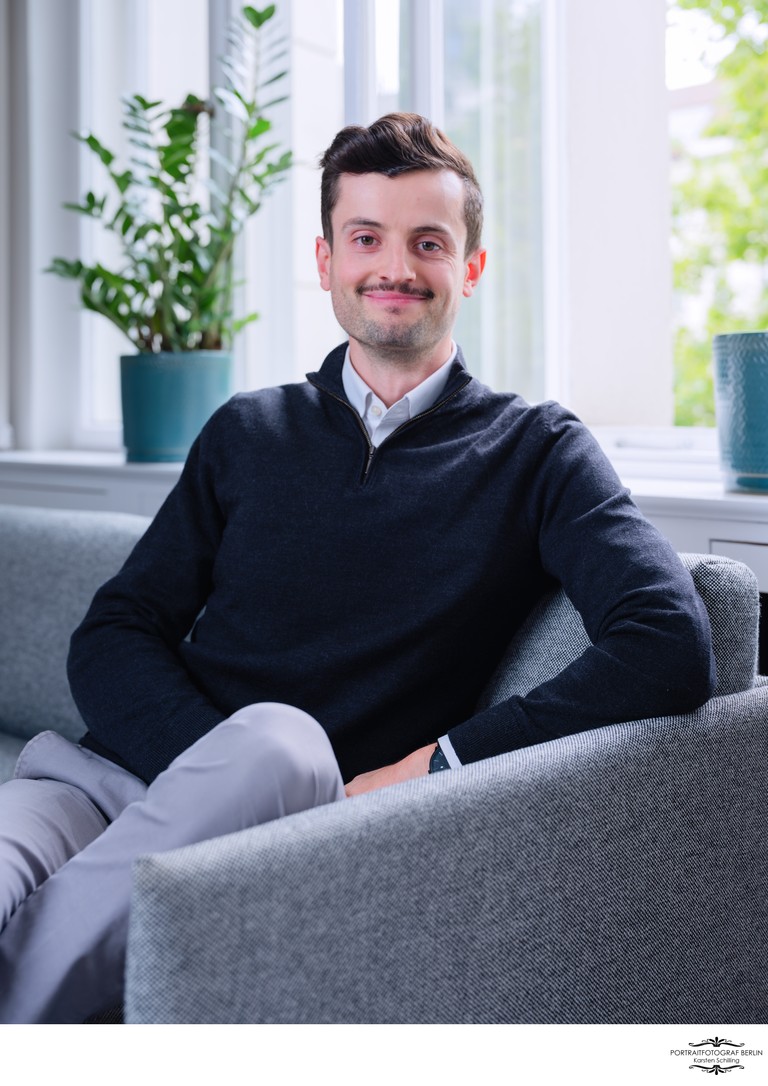 Professionelle Mitarbeiterportraits vor Ort Asset Manager Professionelle Mitarbeiterportraits vor Ort Asset Manager