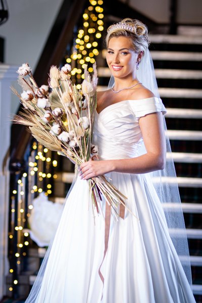 miss scotland bridal photo at brig o doon ayrshire 