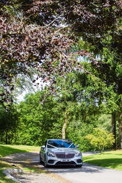 Wedding car arrival Mabie House Hotel Wedding car arrival Mabie House Hotel