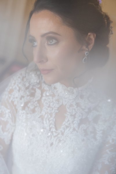 Soft veil bride portrait Pollok House Soft veil bride portrait Pollok House