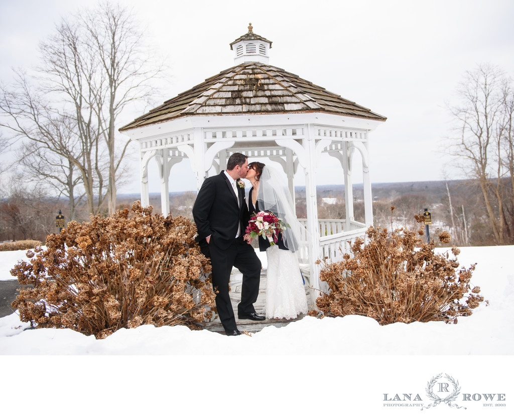 winter wedding at Wind Watch Golf and Country