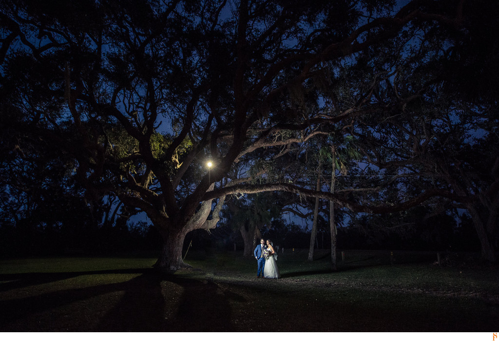 Bride & Groom with the big tree at the Ribault Club, Fort George