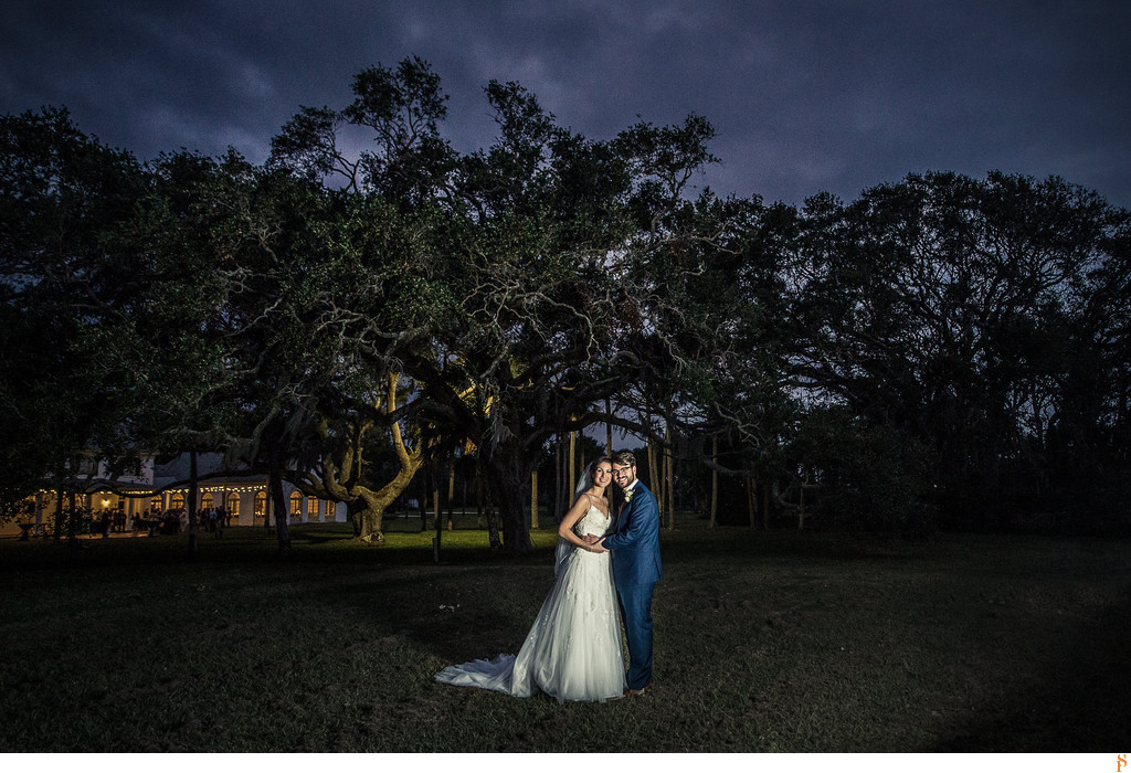 Night picture of bride and groom at the Ribault Club in Fort George