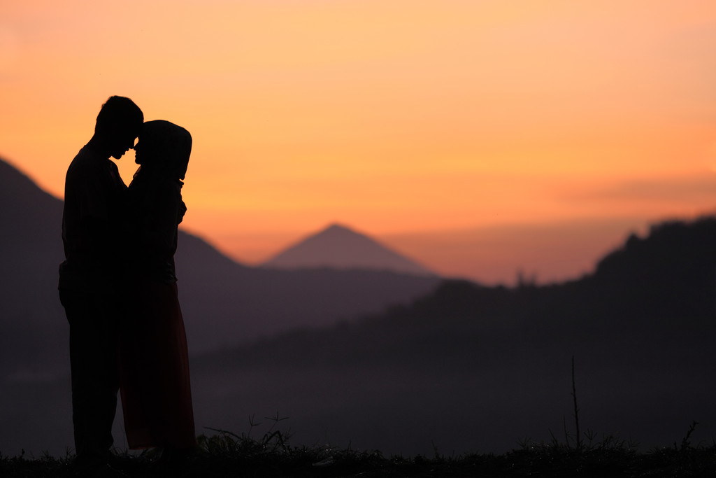 Best Sunrise Honeymoon Photography in Bali