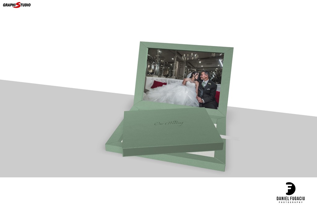 Green leather wedding album made in Italy