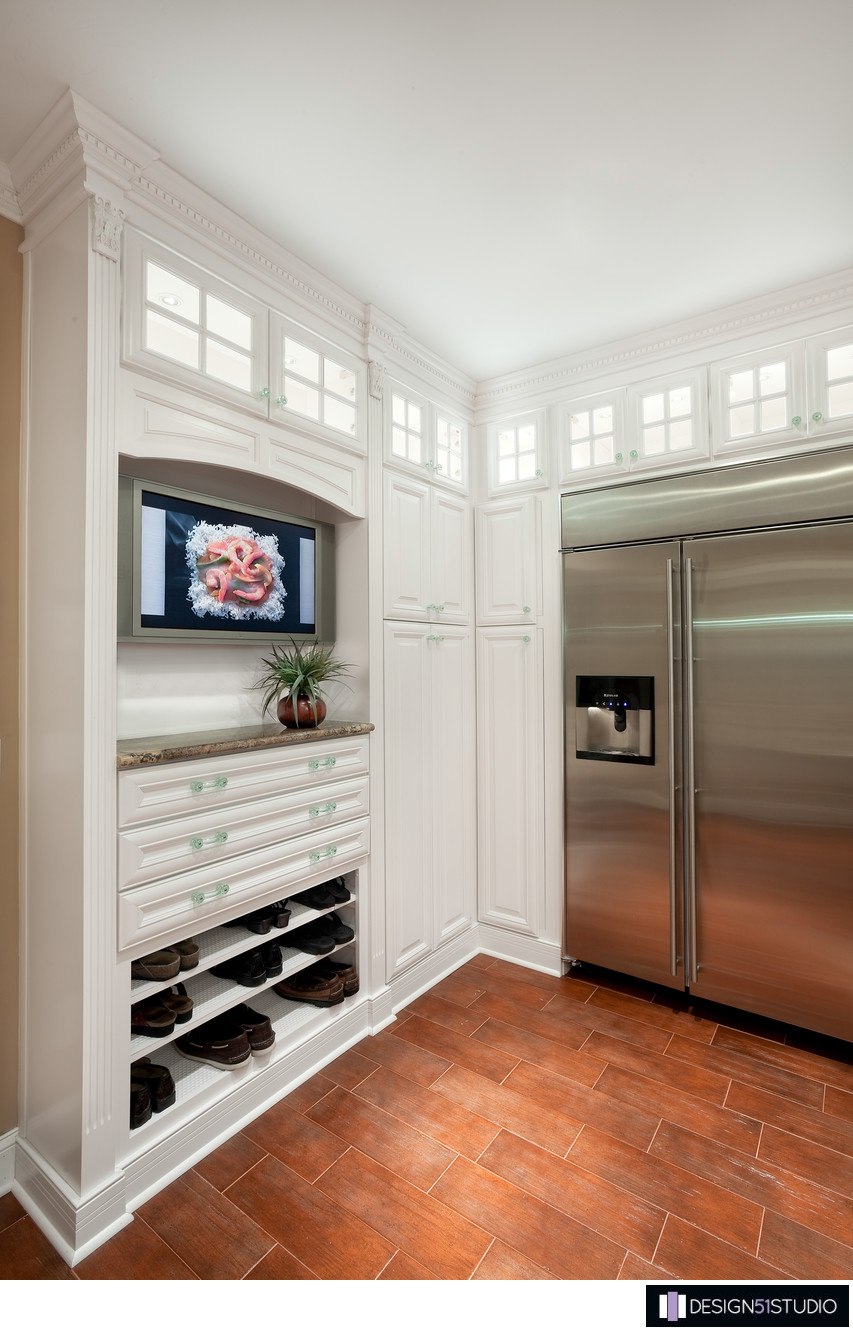 TRADITIONAL EPPING FOREST KITCHEN - SHOE CUBBY - HOLLY WIEGMANN - DESIGN 51 STUDIO