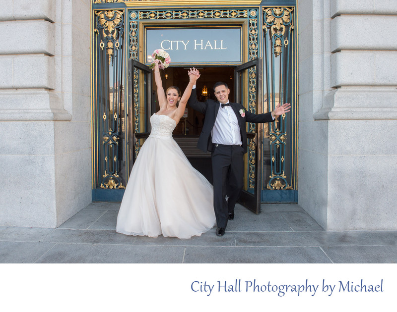 bride and groom Celebrate at San Francisco City Hall