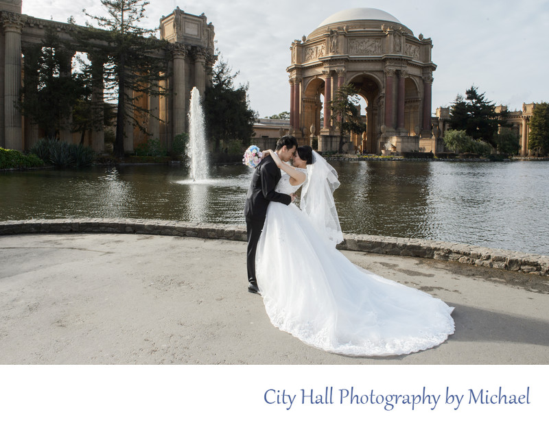 Palace of Fine Arts in San Francisco - Wedding Sample Image