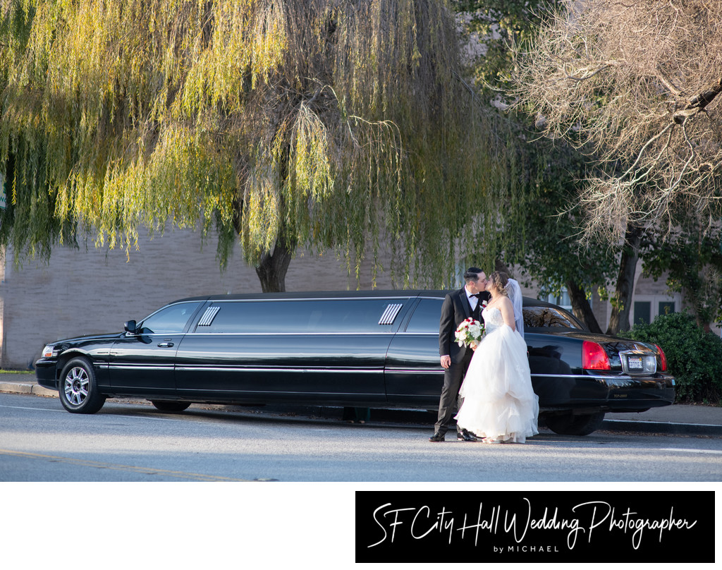 Limousine Kiss in front of the Palace of Fine Arts in San Francisco