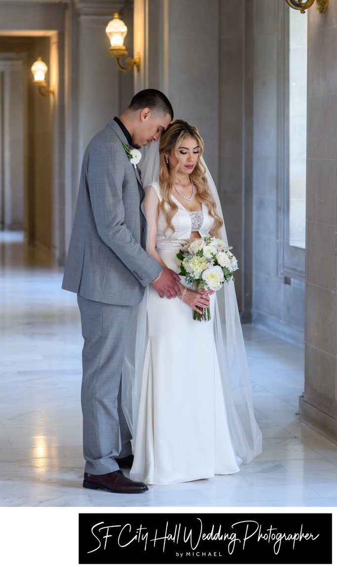Best bride and groom photography at San Francisco city hall