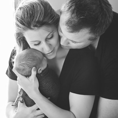 NewBorn Baby Family Photographers in Burlington