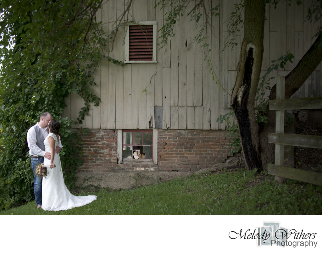 Indiana-Barn-Wedding-Stoney-Creek-Noblesville-Photographer
