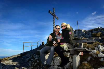 Flasche Champagner bei Verlobung auf dem Untersberg